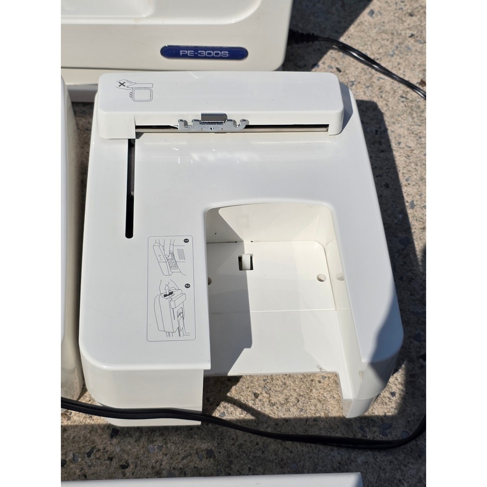 Brother Pacesetter PE-300S Computerized Sewing Embroidery Machine Japan Case - Picture 4 of 16